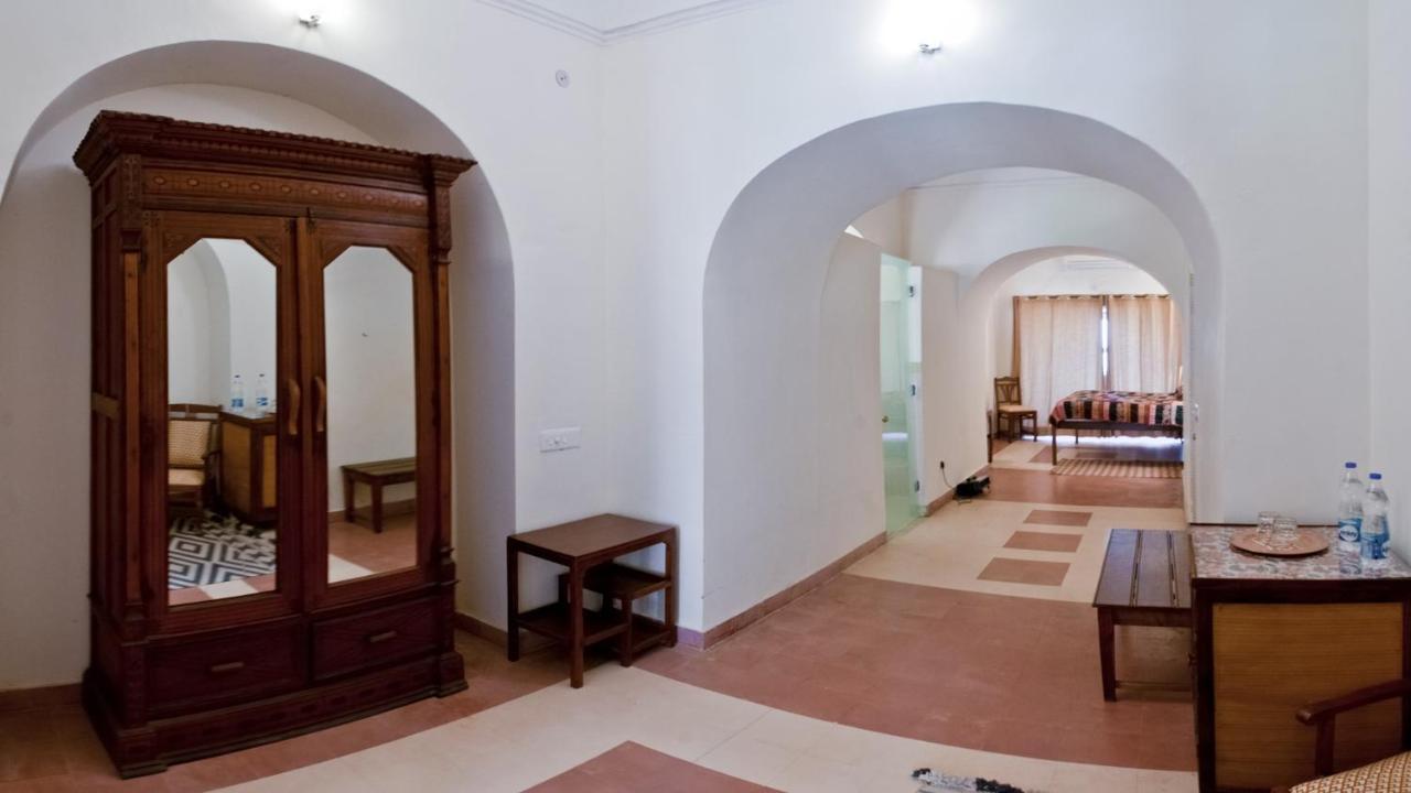 Neemrana'S - Tijara Fort Palace Zewnętrze zdjęcie