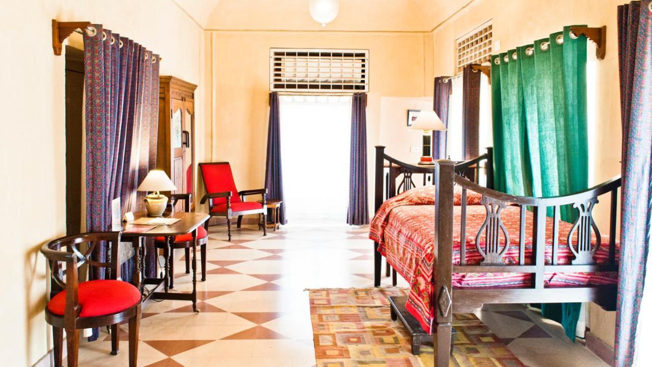 Neemrana'S - Tijara Fort Palace Zewnętrze zdjęcie