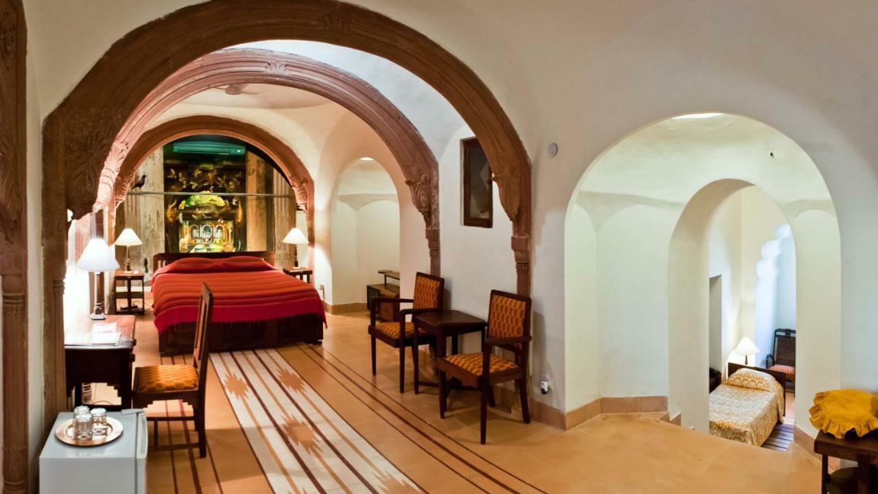 Neemrana'S - Tijara Fort Palace Zewnętrze zdjęcie
