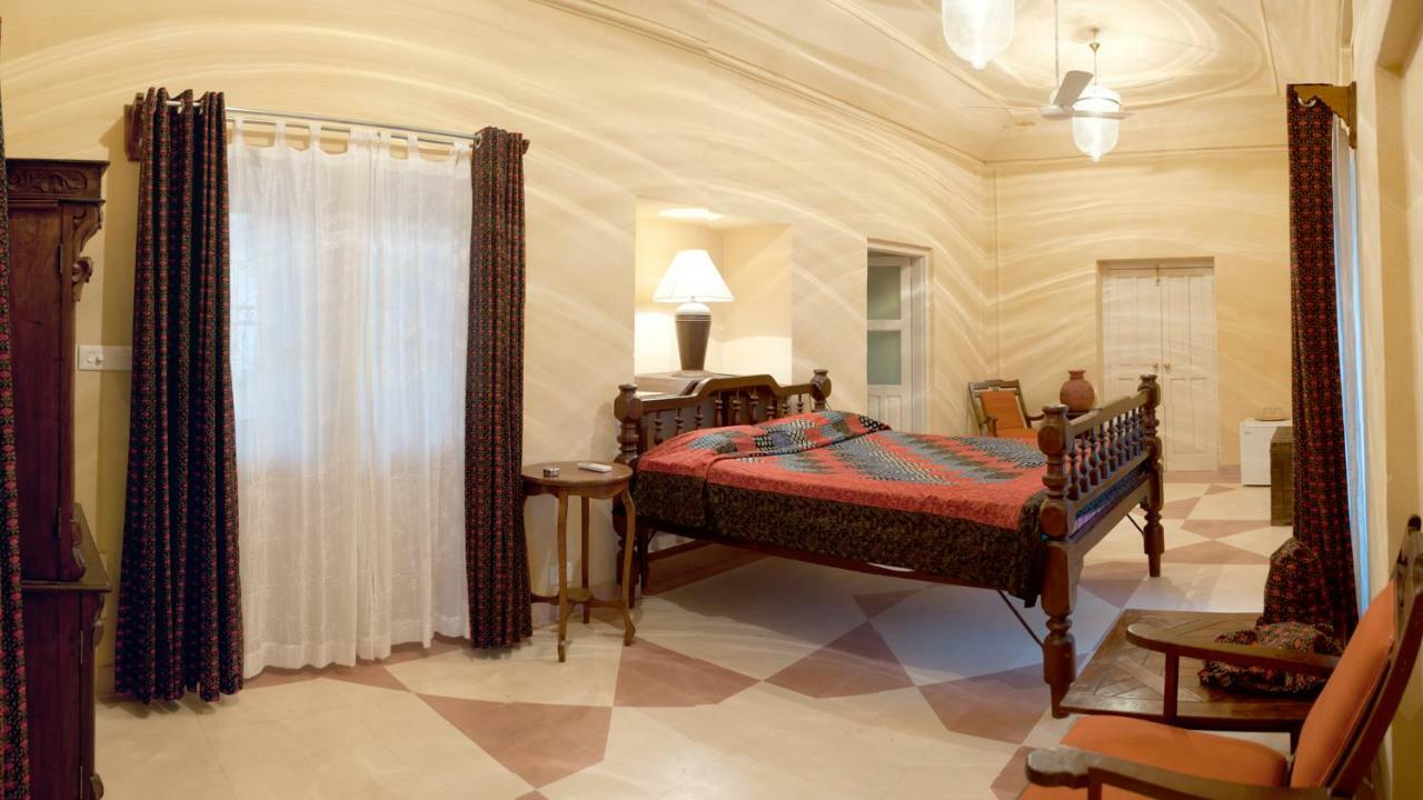 Neemrana'S - Tijara Fort Palace Zewnętrze zdjęcie